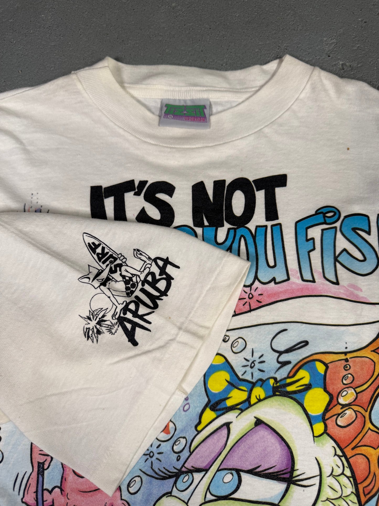 Single stitch “It’s how you wiggle your worm” Tee Sz XL