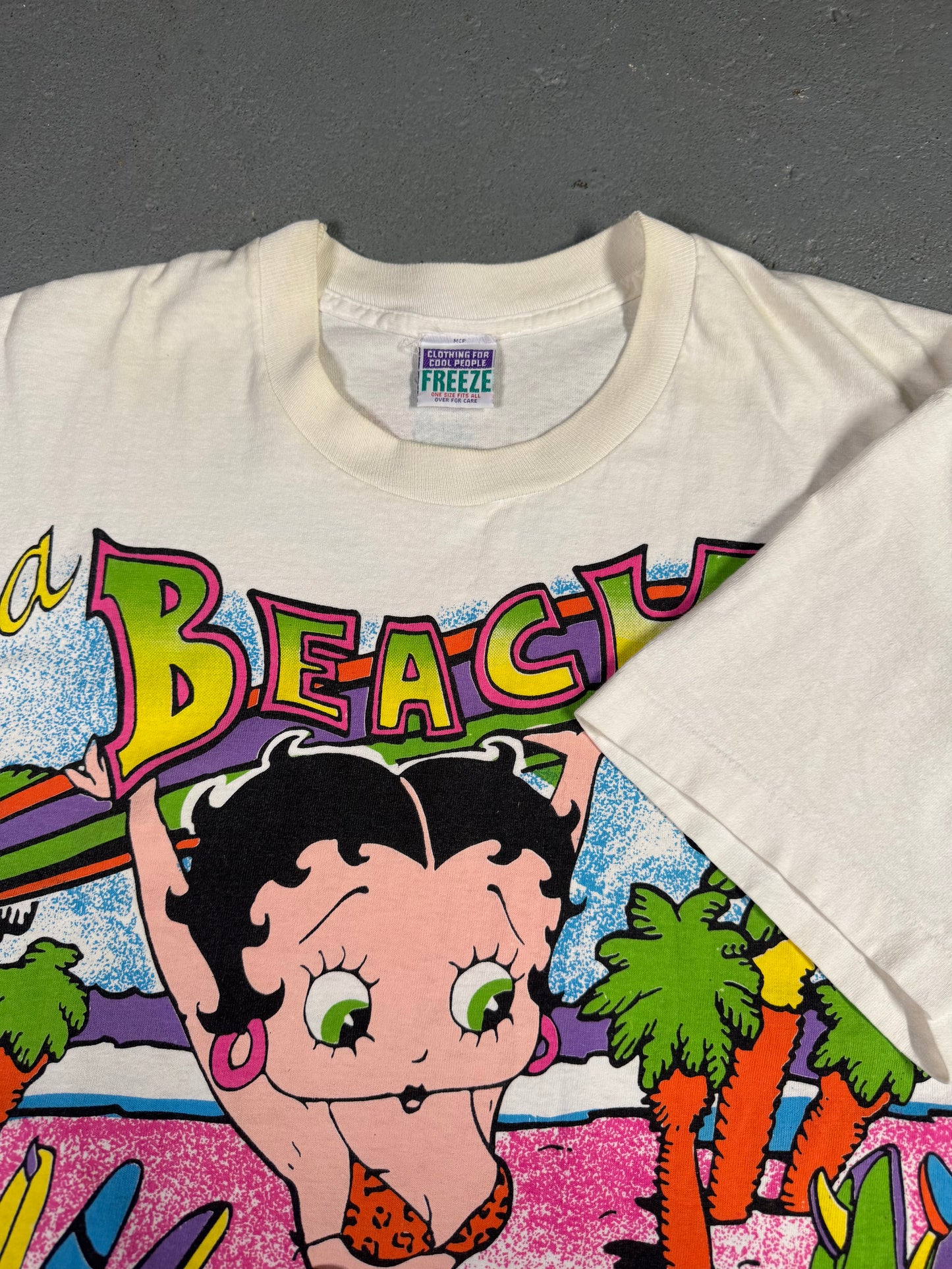 Rare 1994 Betty Boop “It’s a Beach Thang* Size O/S