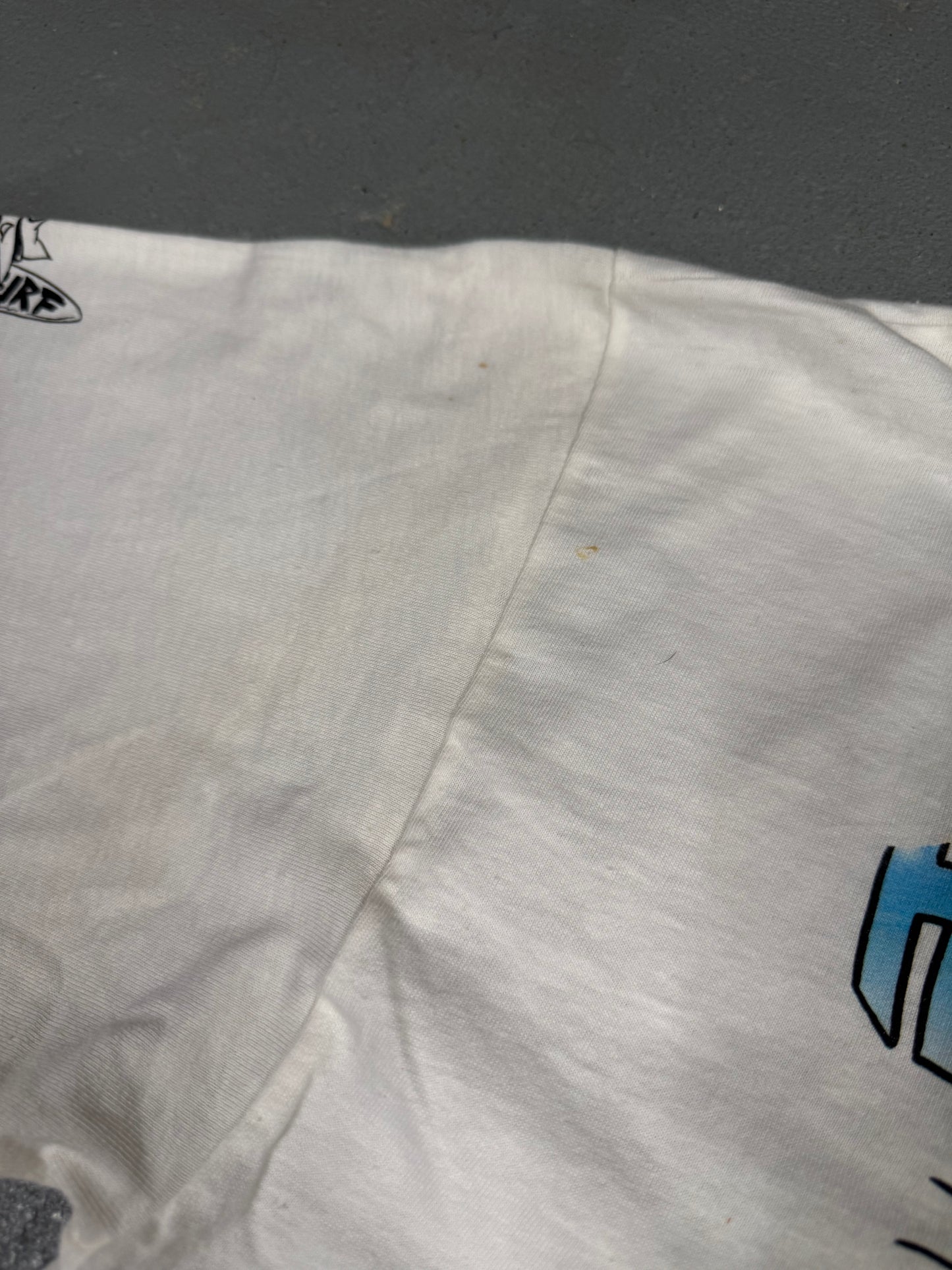 Single stitch “It’s how you wiggle your worm” Tee Sz XL
