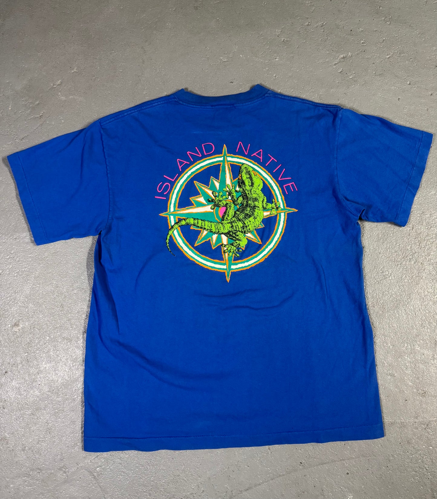 Single stitch Island Native Tee Sz L-XL