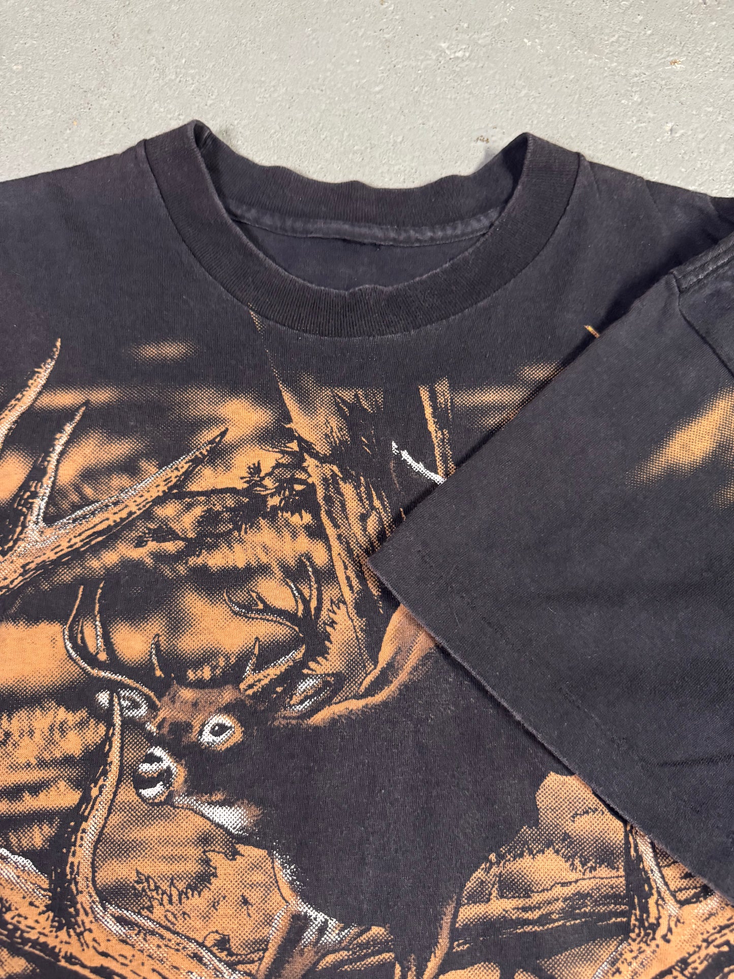 90s Deer Aop Tee Sz L-XL