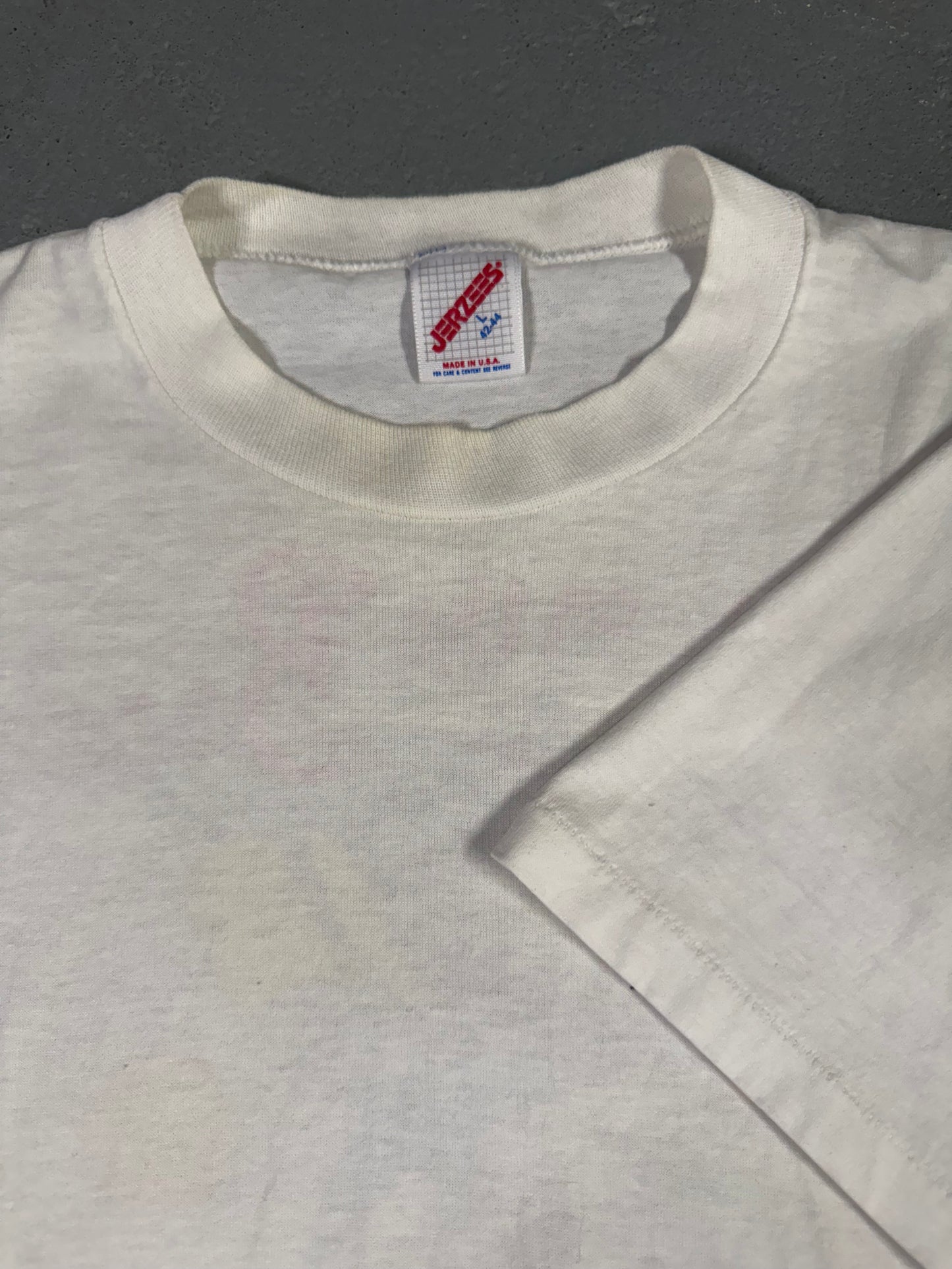 80s “Bull on the Beach” Tee Sz L