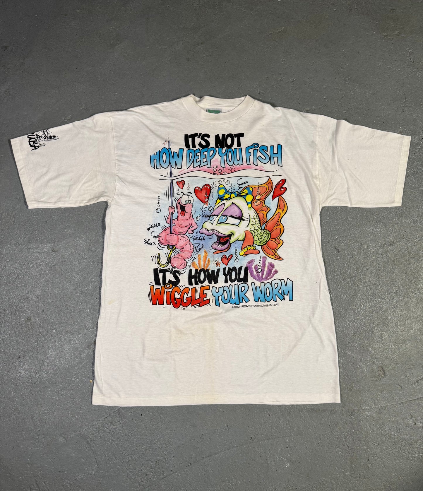 Single stitch “It’s how you wiggle your worm” Tee Sz XL
