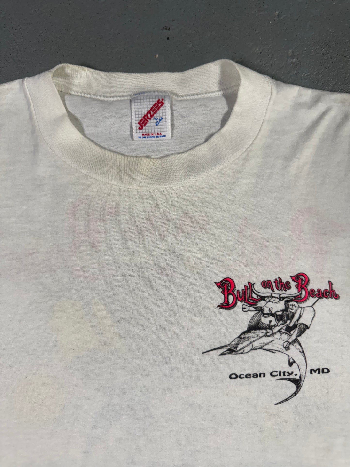 80s “Bull on the Beach” Tee Sz L