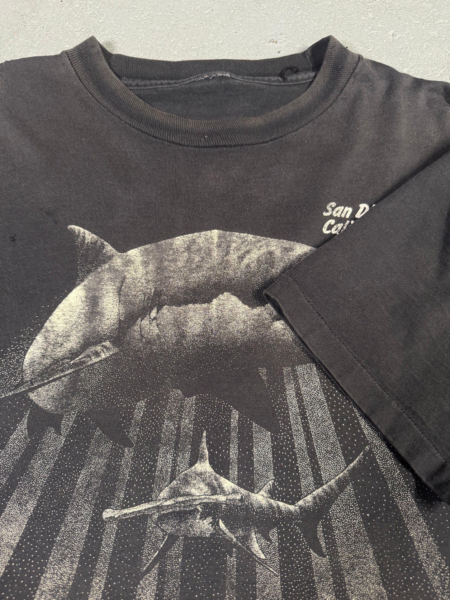 90s Single stitch Shark tee Sz XL